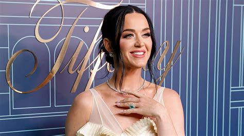 katy perry sexy body|Katy Perry Shows Off Her Sizzling Bikini Body in Mexico: Pics